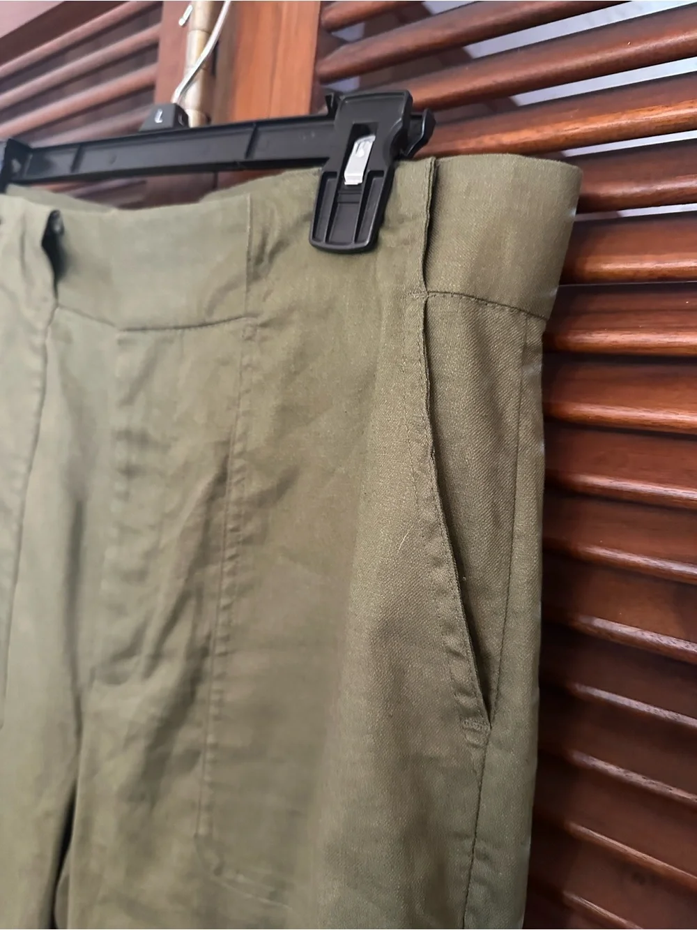 Banana Republic lightweight straight